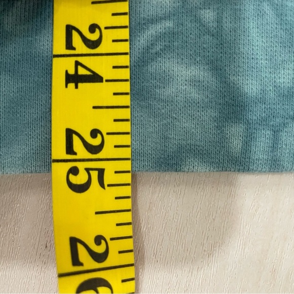 The Mountain Unisex Medium Wolf Spirit Hooded Sweatshirt Tie Dye Teal Hoodie - Picture 12 of 16